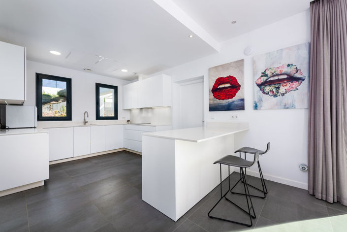 Image No.6-4 Bed Villa for sale