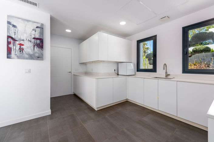 Image No.8-4 Bed Villa for sale