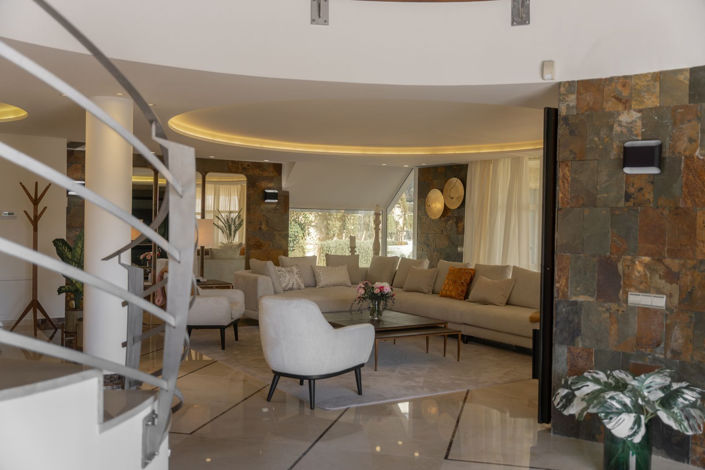 Image No.3-5 Bed Villa for sale