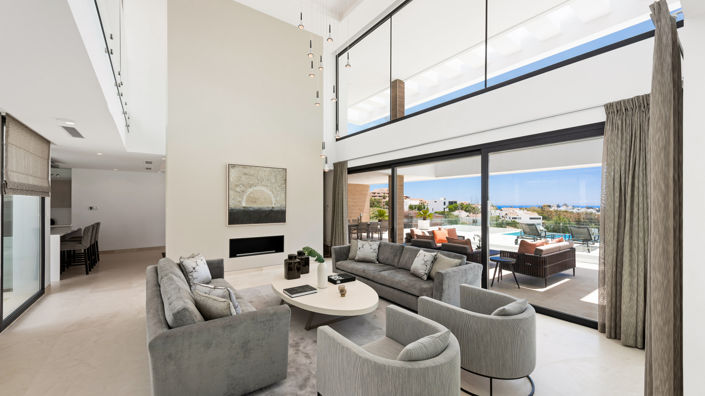 Image No.2-5 Bed Villa for sale