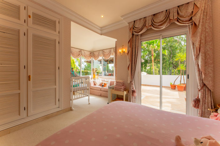 Image No.19-5 Bed Villa for sale