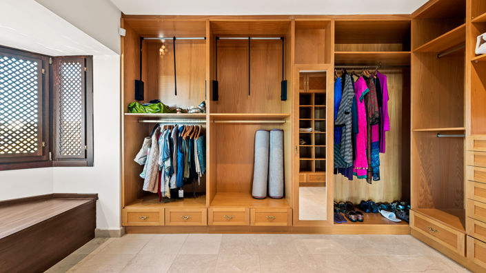 Image No.10-5 Bed Villa for sale