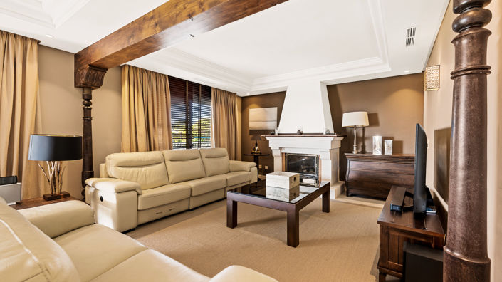 Image No.2-5 Bed Villa for sale