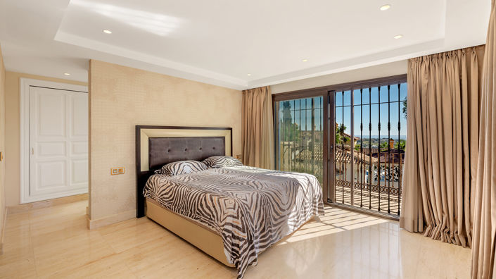 Image No.13-7 Bed Villa for sale