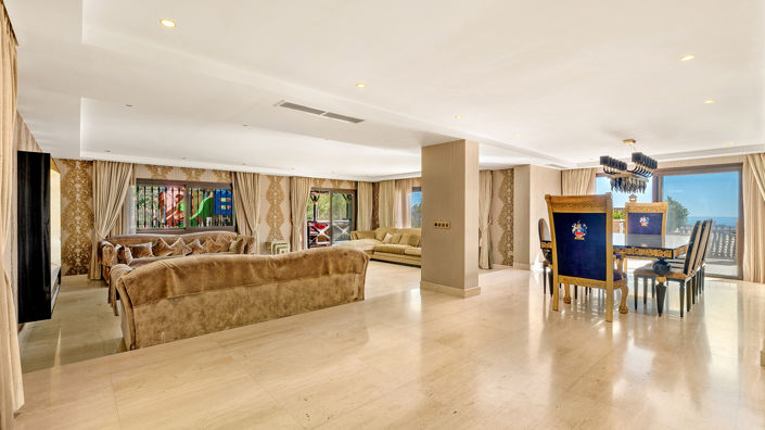 Image No.4-7 Bed Villa for sale