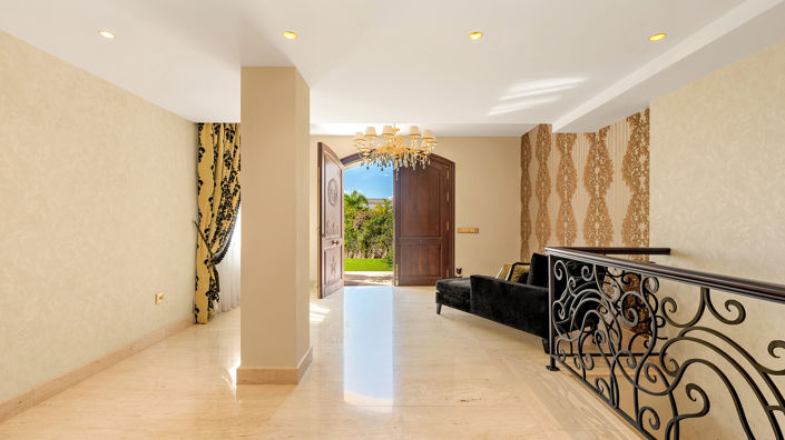 Image No.5-7 Bed Villa for sale