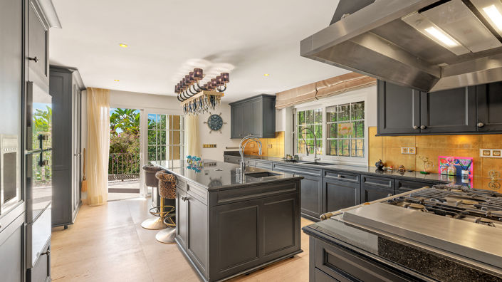 Image No.7-7 Bed Villa for sale