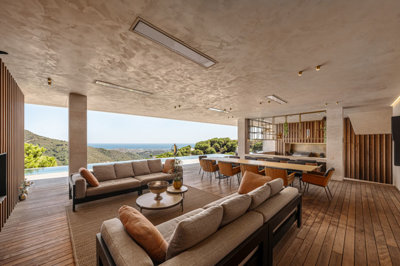 7 Bed Villa for sale