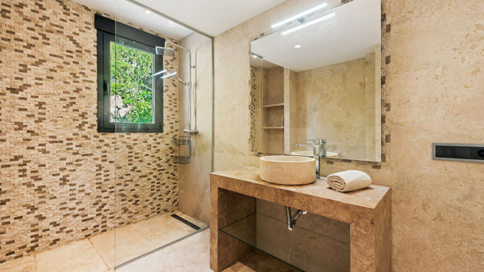 Image No.14-5 Bed Villa for sale