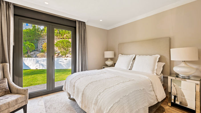 Image No.15-5 Bed Villa for sale