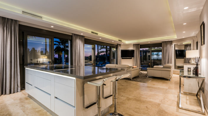 Image No.9-5 Bed Villa for sale