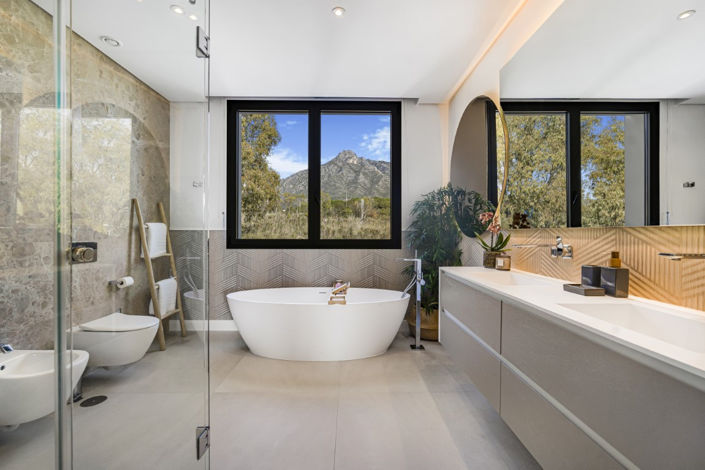 Image No.11-6 Bed Villa for sale