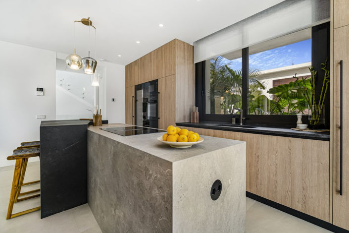 Image No.5-6 Bed Villa for sale