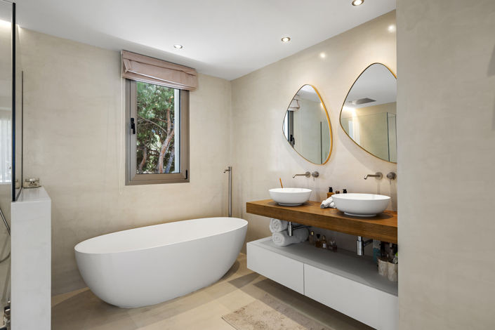 Image No.8-6 Bed Villa for sale