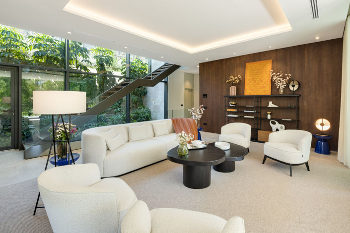 Image No.2-6 Bed Villa for sale