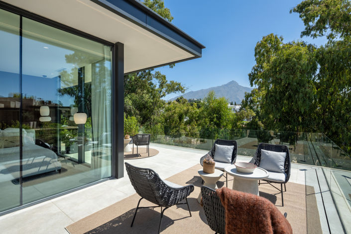 Image No.20-6 Bed Villa for sale