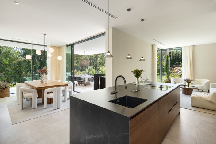 Image No.8-6 Bed Villa for sale