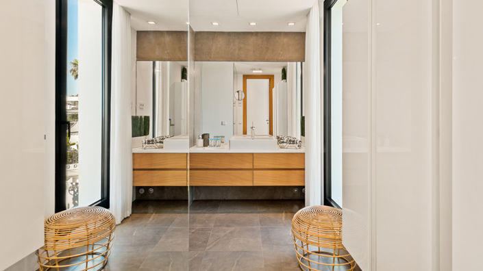 Image No.23-6 Bed Villa for sale