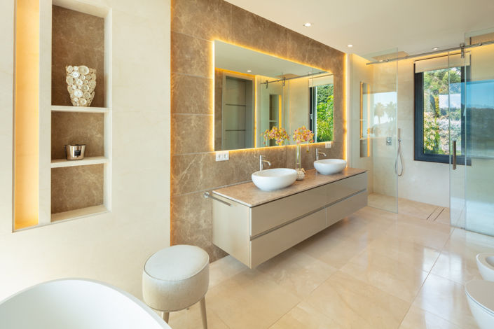 Image No.18-6 Bed Villa for sale