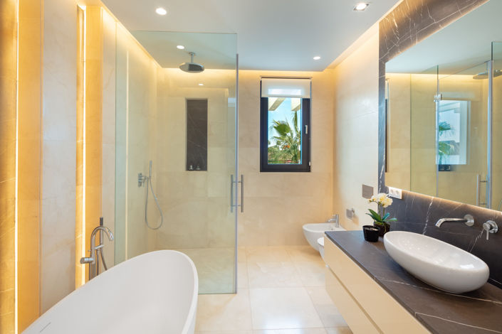 Image No.19-6 Bed Villa for sale