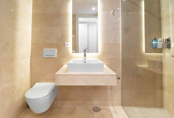 Image No.11-2 Bed Property for sale