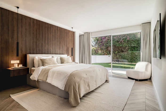 Image No.10-4 Bed Property for sale