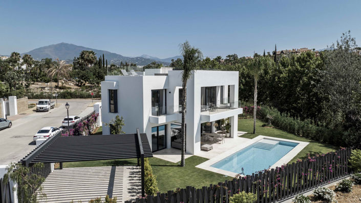 Image No.1-4 Bed Villa for sale