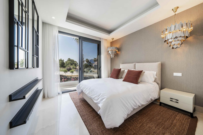 Image No.4-4 Bed Villa for sale