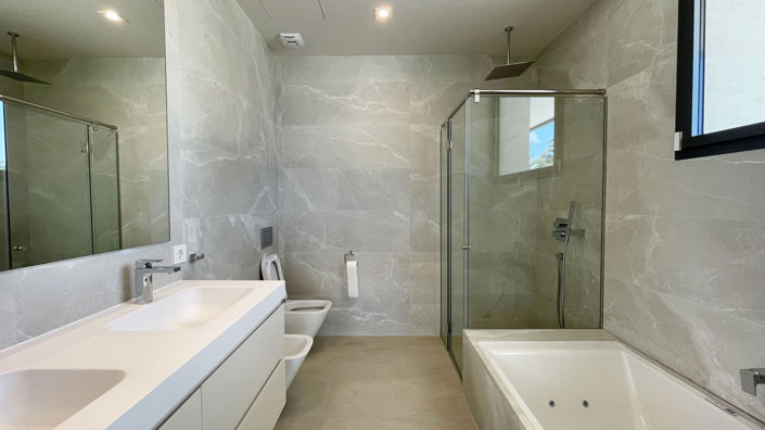 Image No.12-5 Bed Villa for sale