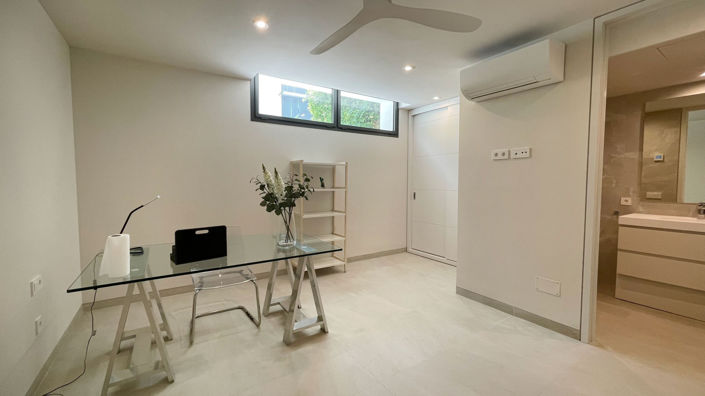 Image No.25-5 Bed Villa for sale