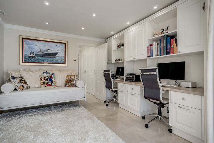 Image No.15-4 Bed Townhouse for sale