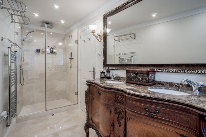 Image No.19-4 Bed Townhouse for sale