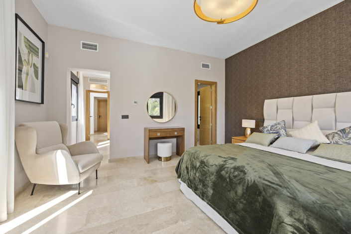 Image No.12-5 Bed Villa for sale