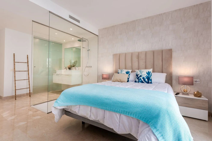 Image No.9-2 Bed Property for sale