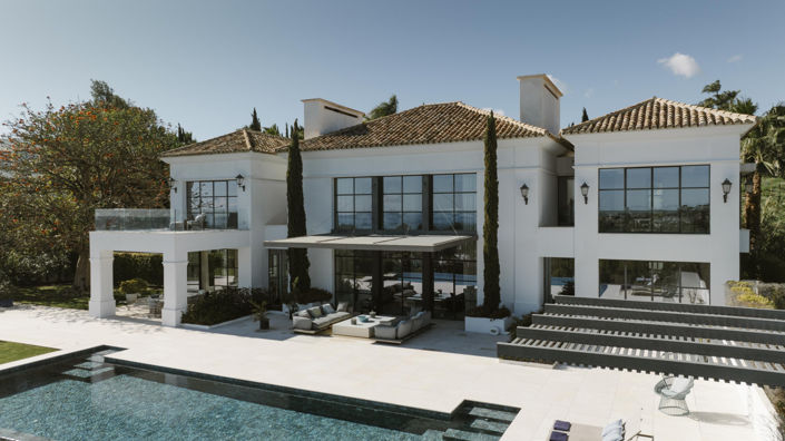 Image No.1-6 Bed Villa for sale