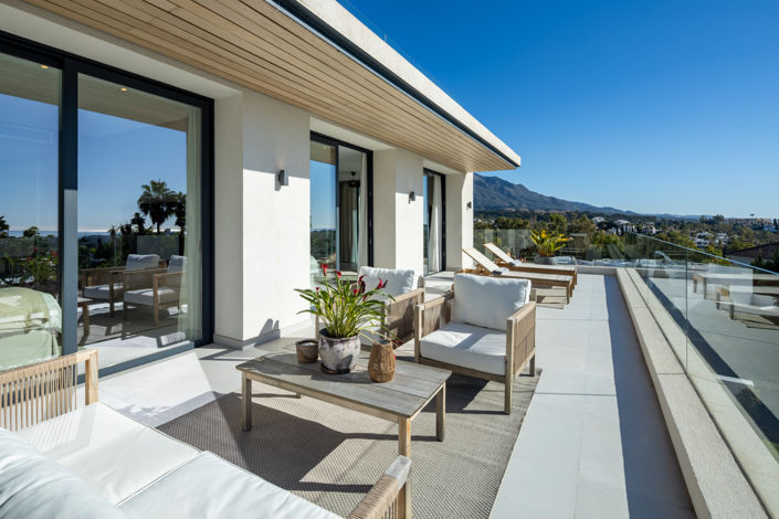 Image No.10-5 Bed Villa for sale