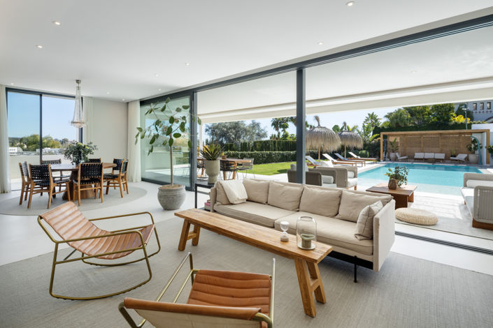 Image No.2-5 Bed Villa for sale