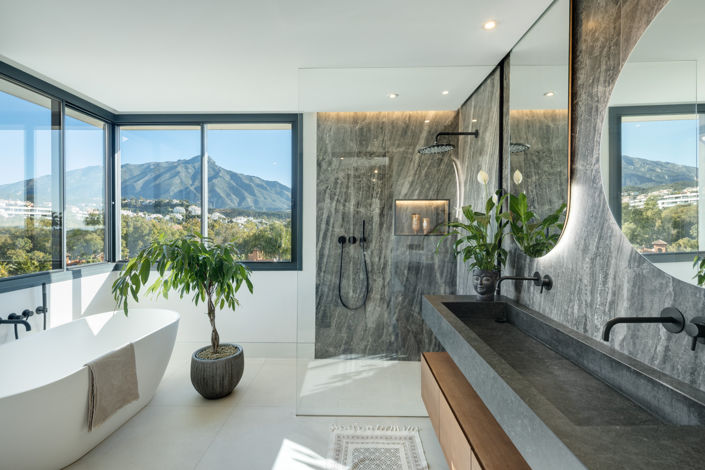 Image No.8-5 Bed Villa for sale