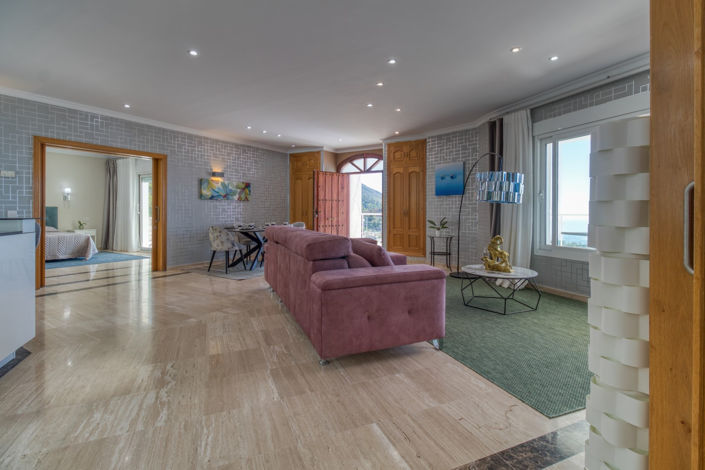 Image No.3-5 Bed Villa for sale