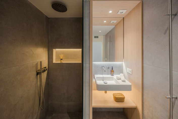 Image No.12-3 Bed Property for sale