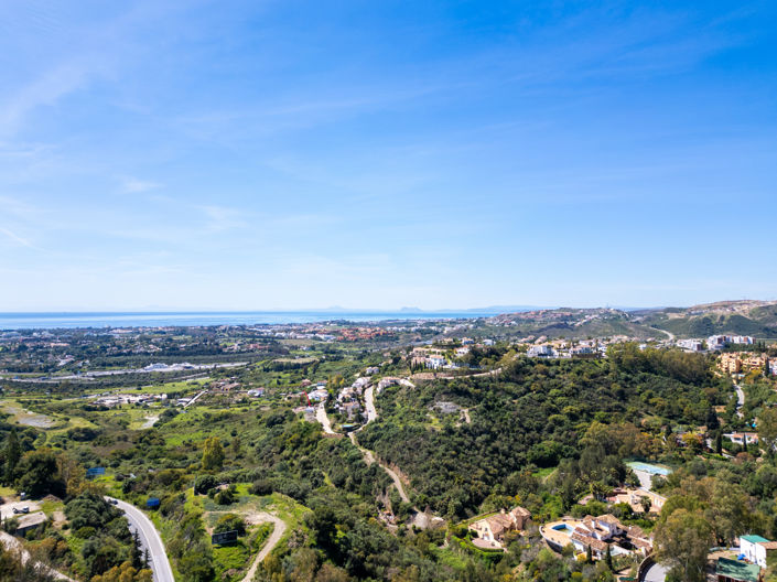 Image No.17-2 Bed Property for sale