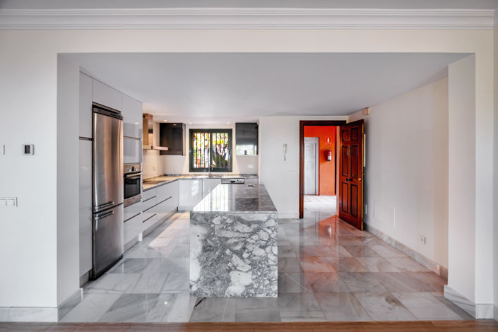 Image No.4-2 Bed Property for sale