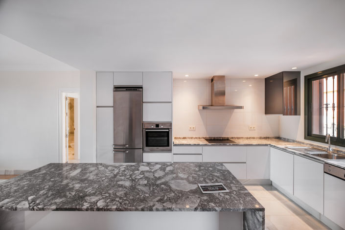 Image No.6-2 Bed Property for sale