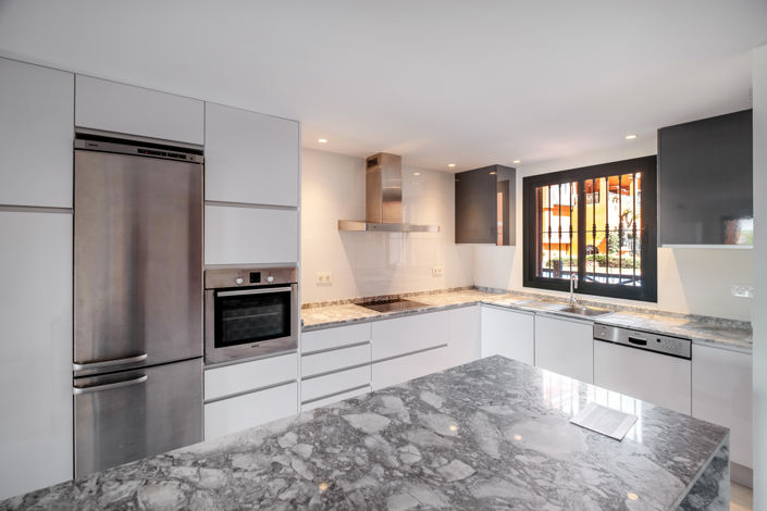 Image No.7-2 Bed Property for sale