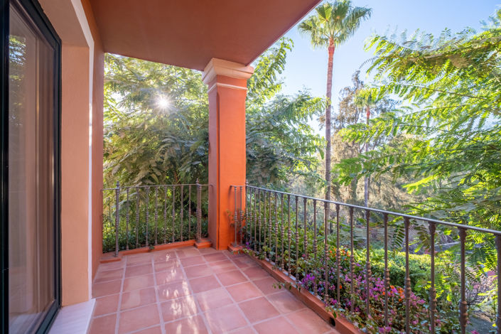 Image No.13-3 Bed Property for sale