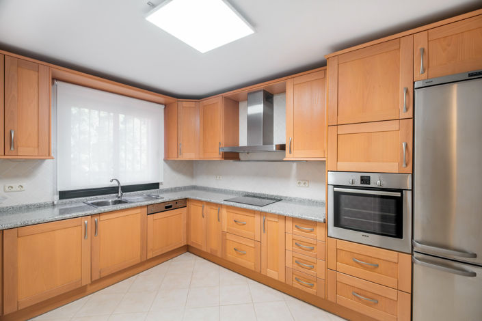 Image No.6-3 Bed Property for sale