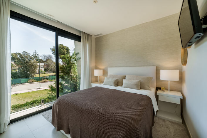 Image No.8-5 Bed Townhouse for sale