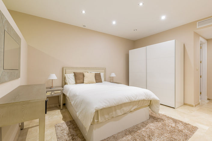 Image No.17-11 Bed Villa for sale