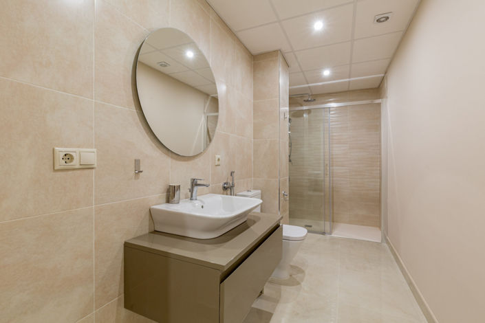 Image No.18-11 Bed Villa for sale