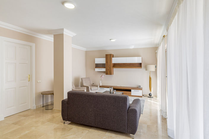 Image No.20-11 Bed Villa for sale